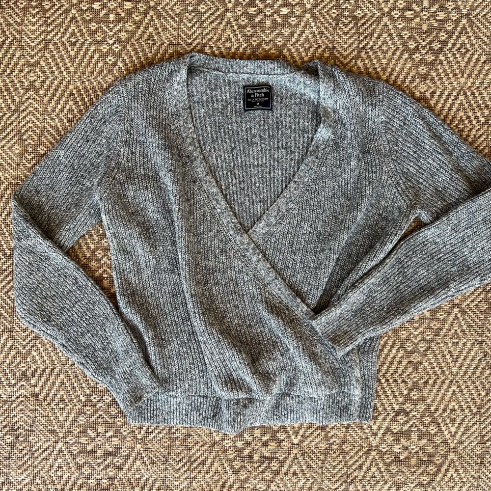 Abercrombie & Fitch Gray Wrap Sweater